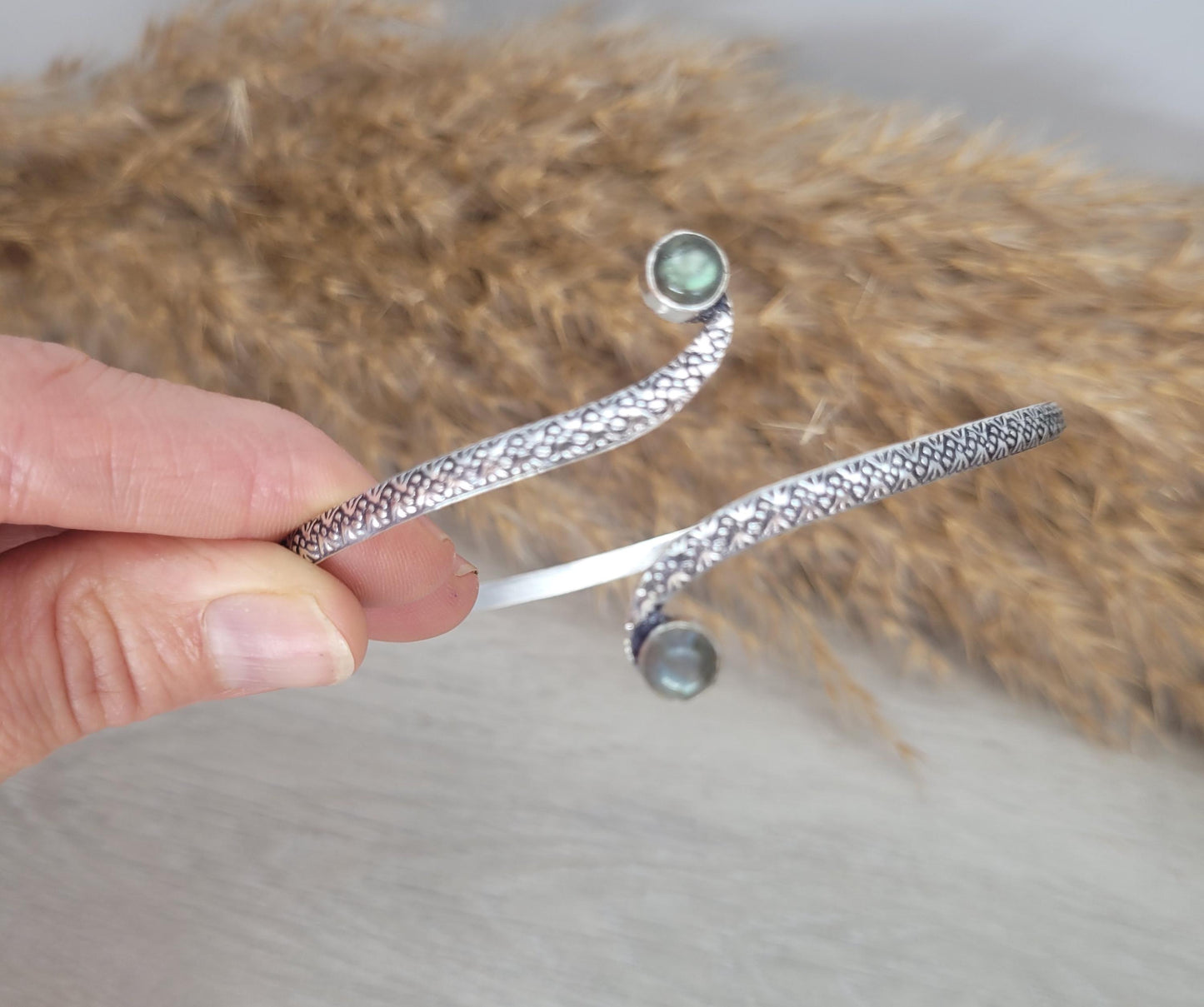 Silver labradorite arm bracelet / Arm cuff / Bangle / Crystal / Silver jewellery / Cute gift / Unique / Healing