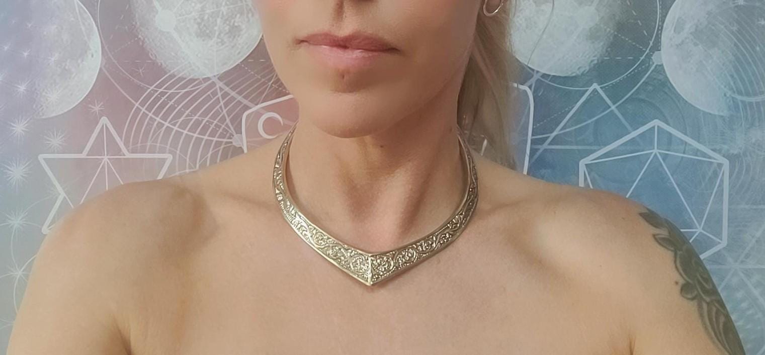 Golden choker / Brass jewellery / Tribal / Unique design / Gift / Boho / Bohemian / Festival / Hippie / Ethnic