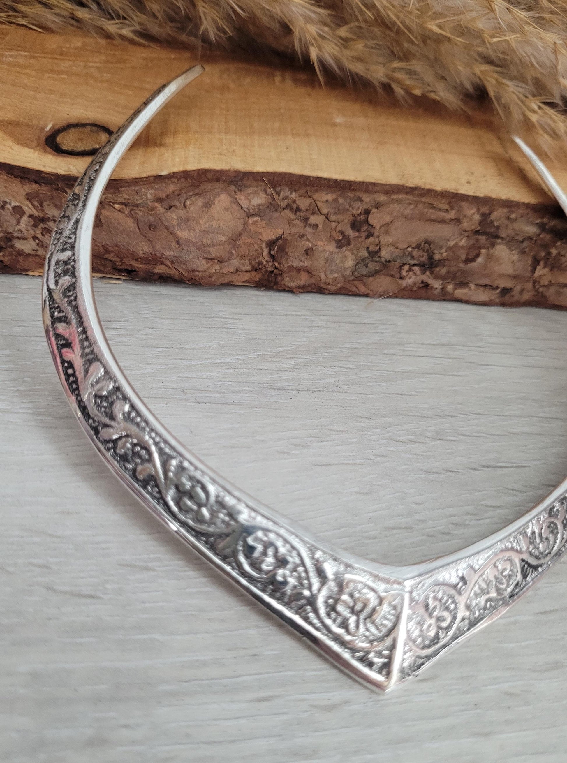 Silver choker / Sliver jewellery / Tribal / Unique design / Gift / Boho / Bohemian / Festival / Hippie / Ethnic / Flower design