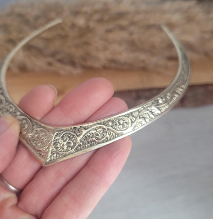 Golden choker / Brass jewellery / Tribal / Unique design / Gift / Boho / Bohemian / Festival / Hippie / Ethnic