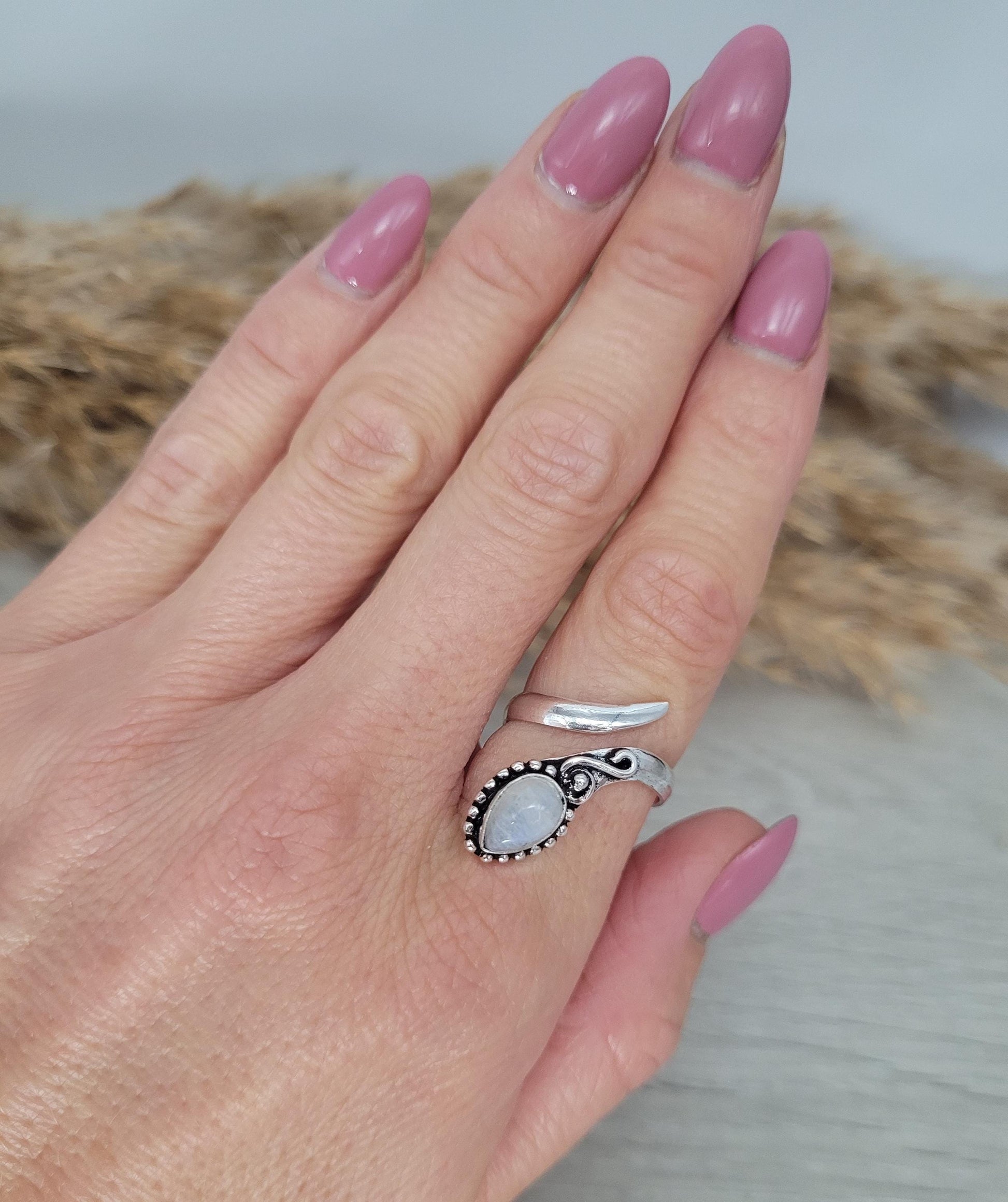 Silver ring / Adjustable ring / Silver jewellery / Boho ring / Bohemian / Pretty / Hippie / Elegant