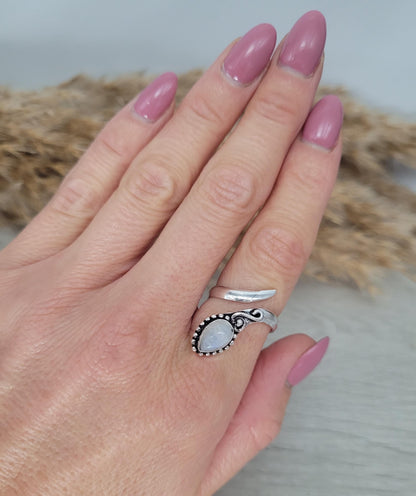 Silver ring / Adjustable ring / Silver jewellery / Boho ring / Bohemian / Pretty / Hippie / Elegant