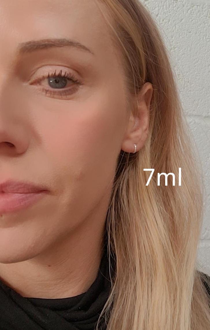 Sterling silver hoops / Small hoops / Hugges / Hoops / Small hoops / Minimalist / Simple / Gift