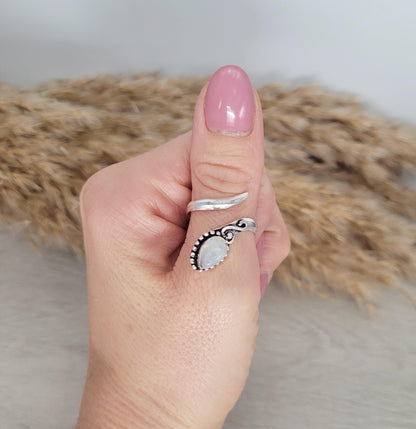 Silver ring / Adjustable ring / Silver jewellery / Boho ring / Bohemian / Pretty / Hippie / Elegant