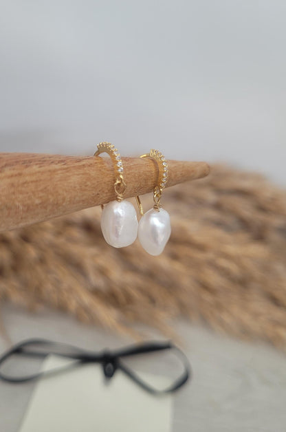 Fresh water pearl earrings / 18k gold plated / Wedding jewellery / Gift / Minimal / Pearl / Drop earrings