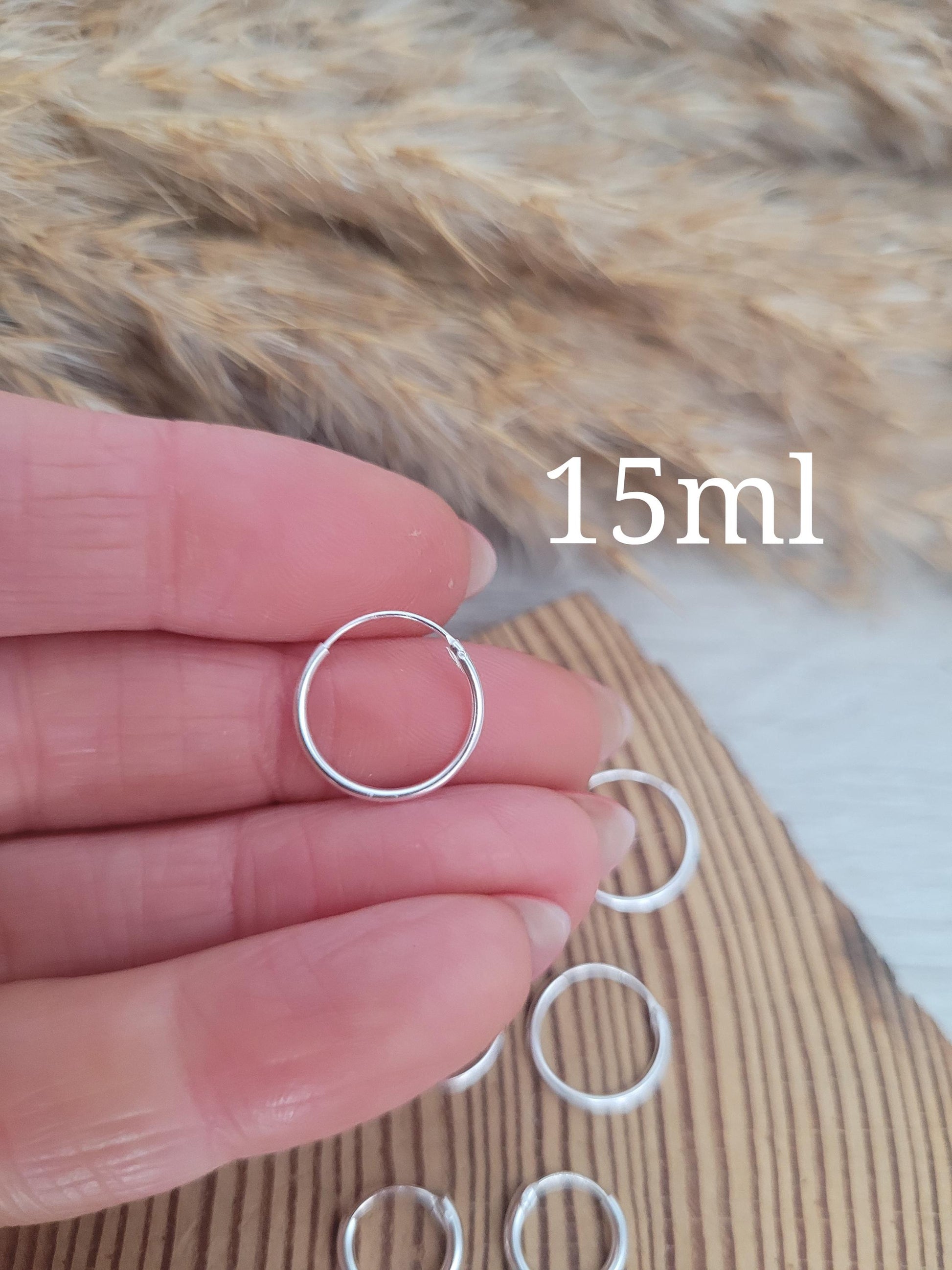 Sterling silver hoops / Small hoops / Hugges / Hoops / Small hoops / Minimalist / Simple / Gift