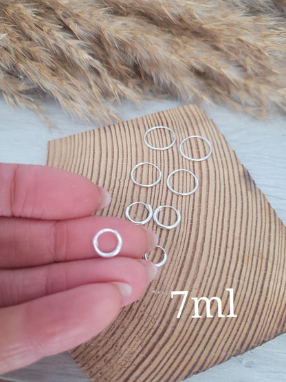 Sterling silver hoops / Small hoops / Hugges / Hoops / Small hoops / Minimalist / Simple / Gift