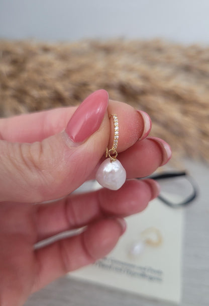 Fresh water pearl earrings / 18k gold plated / Wedding jewellery / Gift / Minimal / Pearl / Drop earrings