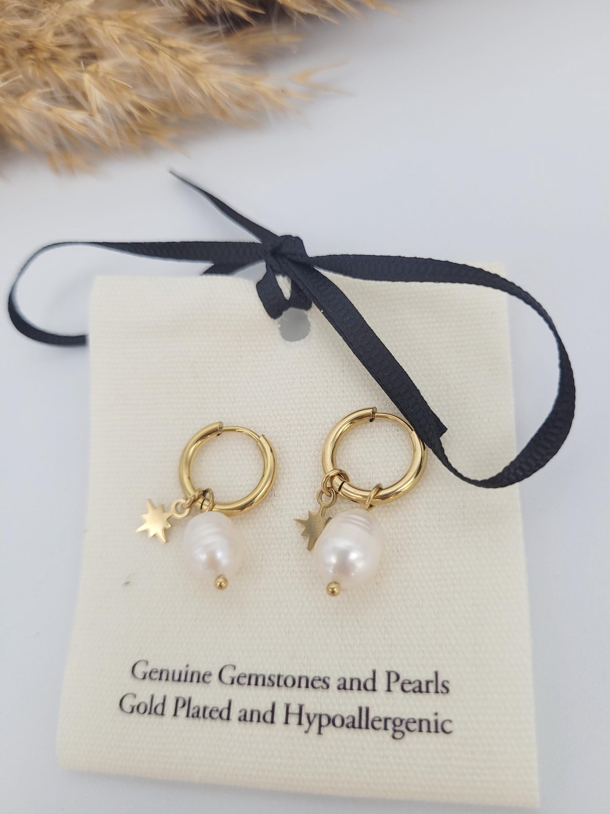 Gold huggie hoops / Moon earrings / Star / Hoops / 18k Gold plated / Gift / Cute / Wedding / Bridesmaid / Boho / Ethnic style / Birthday