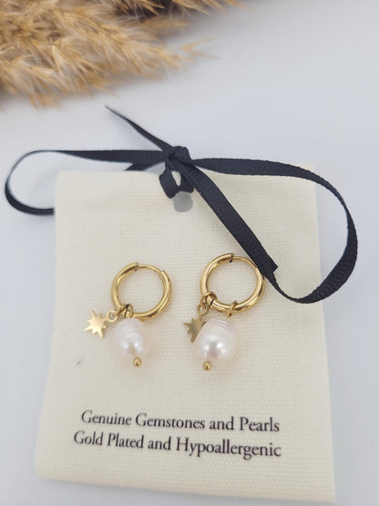 Gold huggie hoops / Moon earrings / Star / Hoops / 18k Gold plated / Gift / Cute / Wedding / Bridesmaid / Boho / Ethnic style / Birthday