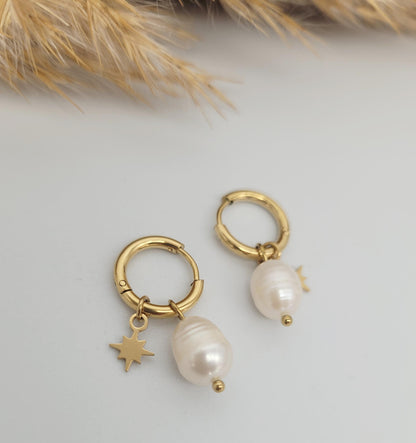 Gold huggie hoops / Moon earrings / Star / Hoops / 18k Gold plated / Gift / Cute / Wedding / Bridesmaid / Boho / Ethnic style / Birthday