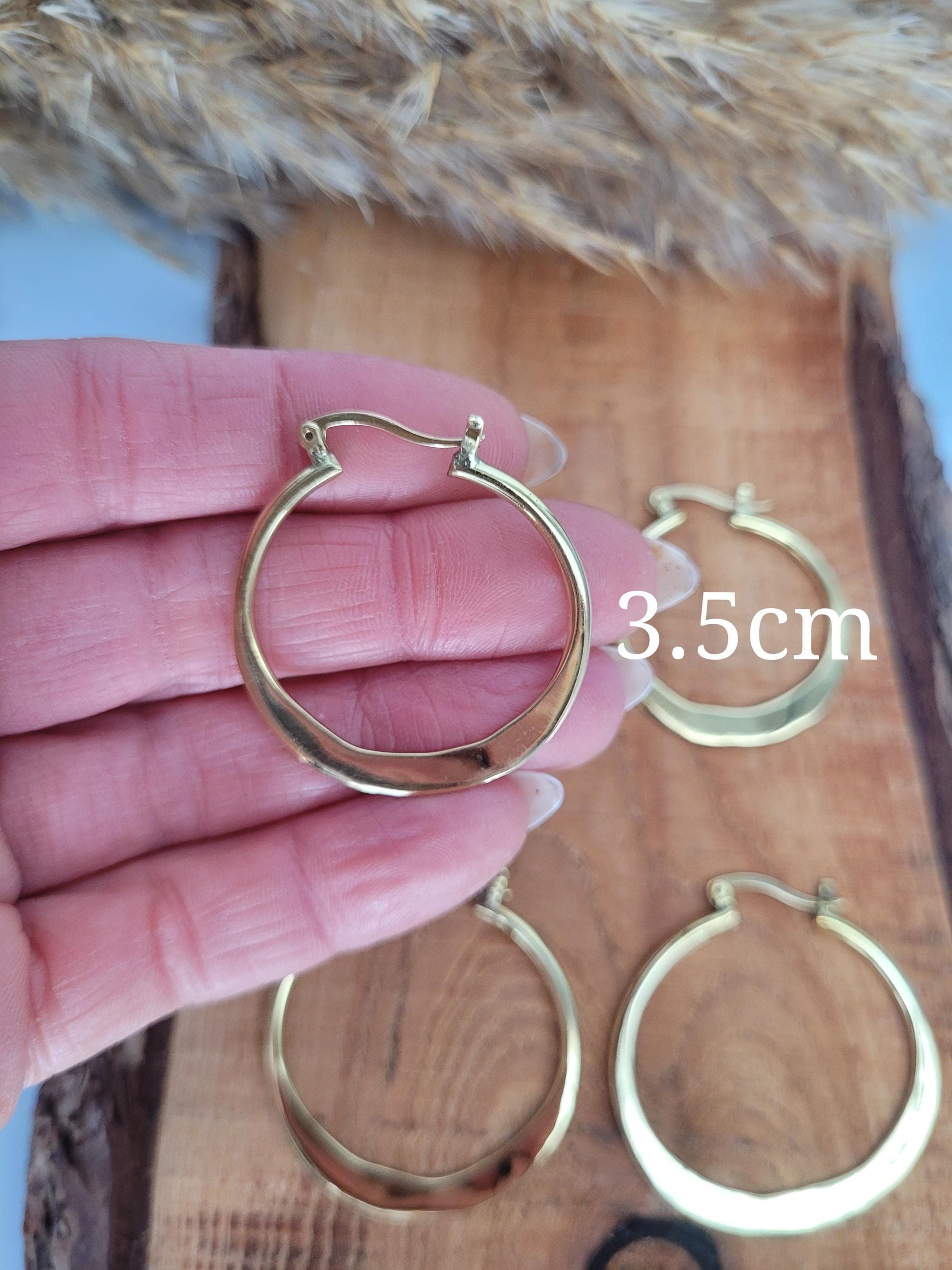 Brass hammered hoops / Hoop earrings / Small hoops / Large hoops / Hippie / Unique / Free uk shipping / Gift