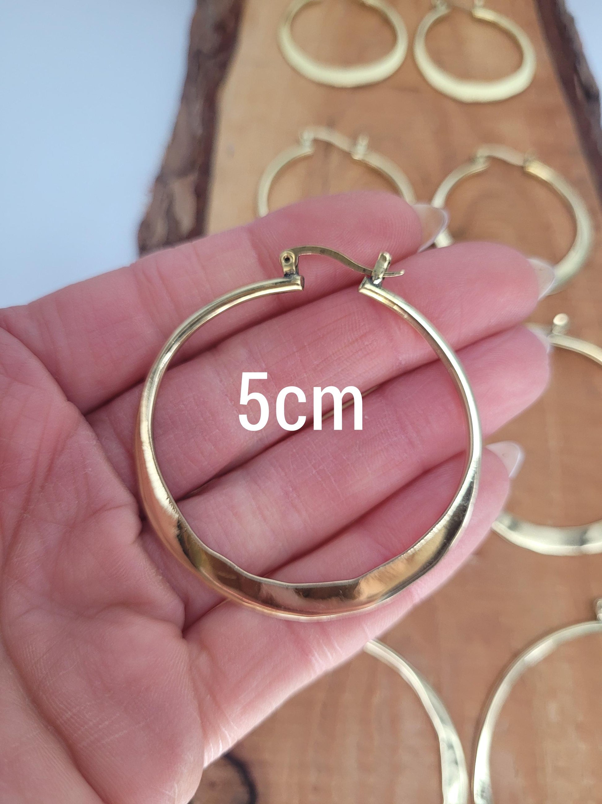 Brass hammered hoops / Hoop earrings / Small hoops / Large hoops / Hippie / Unique / Free uk shipping / Gift