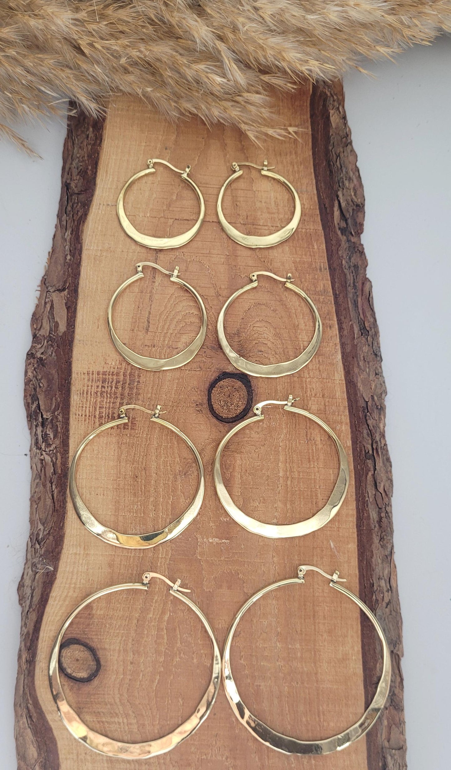 Brass hammered hoops / Hoop earrings / Small hoops / Large hoops / Hippie / Unique / Free uk shipping / Gift