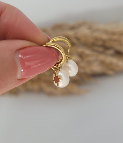 Gold huggie hoops / Moon earrings / Star / Hoops / 18k Gold plated / Gift / Cute / Wedding / Bridesmaid / Boho / Ethnic style / Birthday