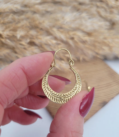 Small silver hoops / Detailed hoops / Dainty earrings / Everyday jewellery / Minimal / Minimalist / Gift