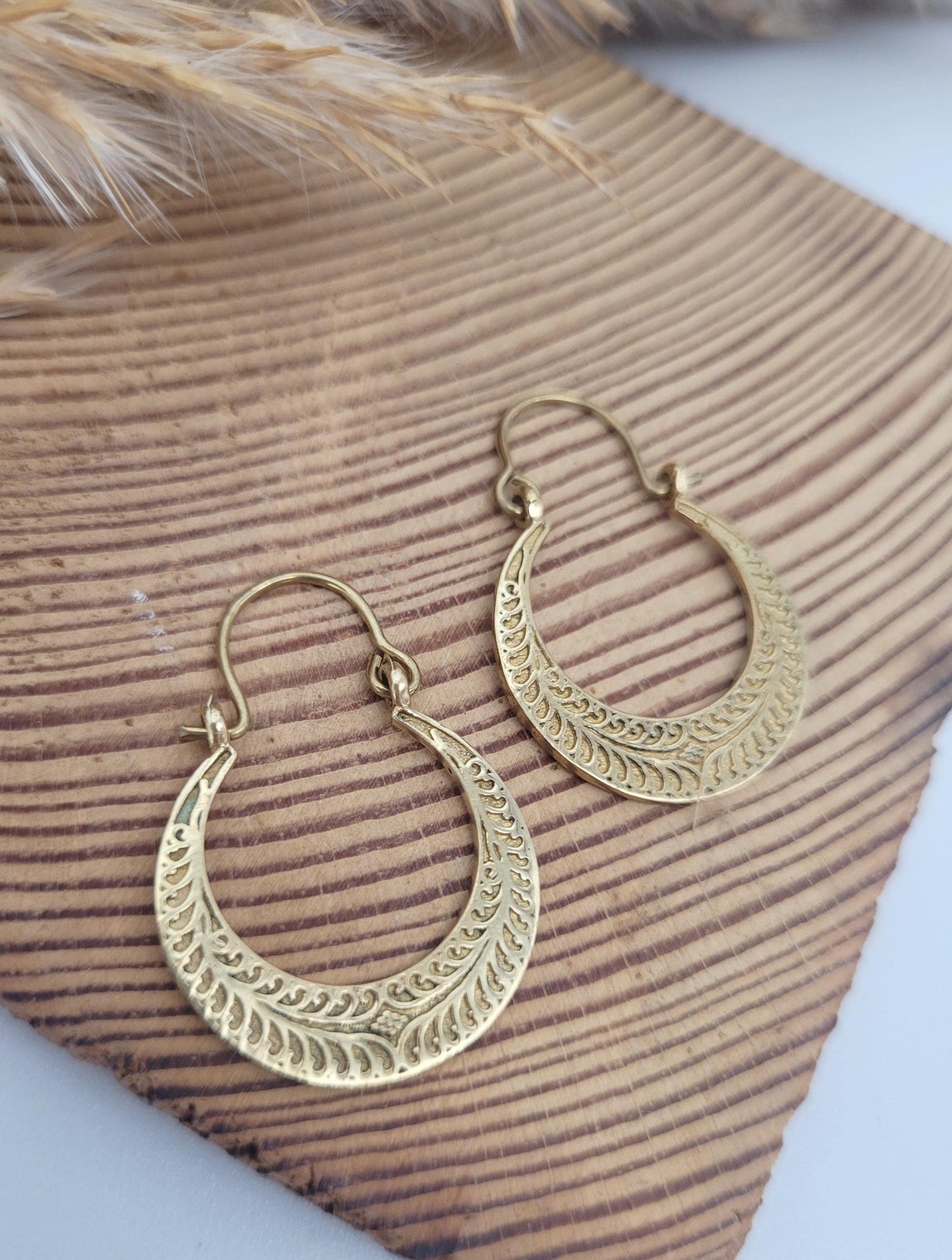 Small silver hoops / Detailed hoops / Dainty earrings / Everyday jewellery / Minimal / Minimalist / Gift
