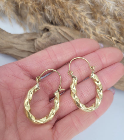 Gold hoops / Twisted hoop earrings / Unique hoops / Simple / Cute / Gift idea