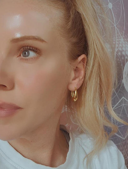 18k gold hoops / Hoops / Minimal / Minimalist / Cute / Gift / Everyday wear / Gold