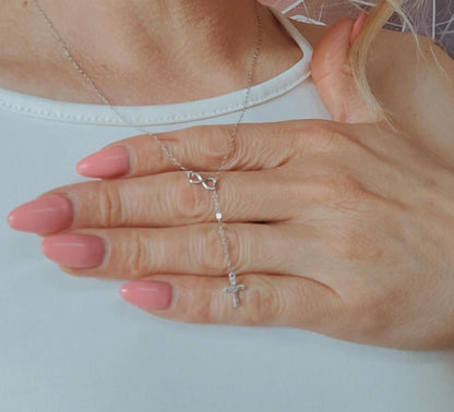 Sterling silver cross necklace / Minimal / Minimalist / Gift / Cross / Silver / Layer necklace