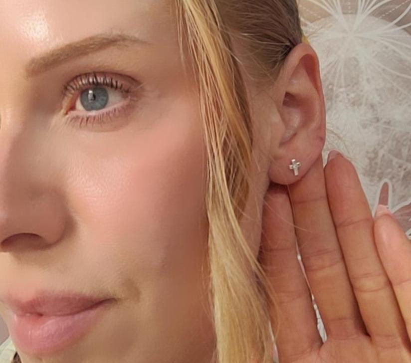 Sterling silver cross studs / Studs / Silver earrings / Religous / Cross / Pray