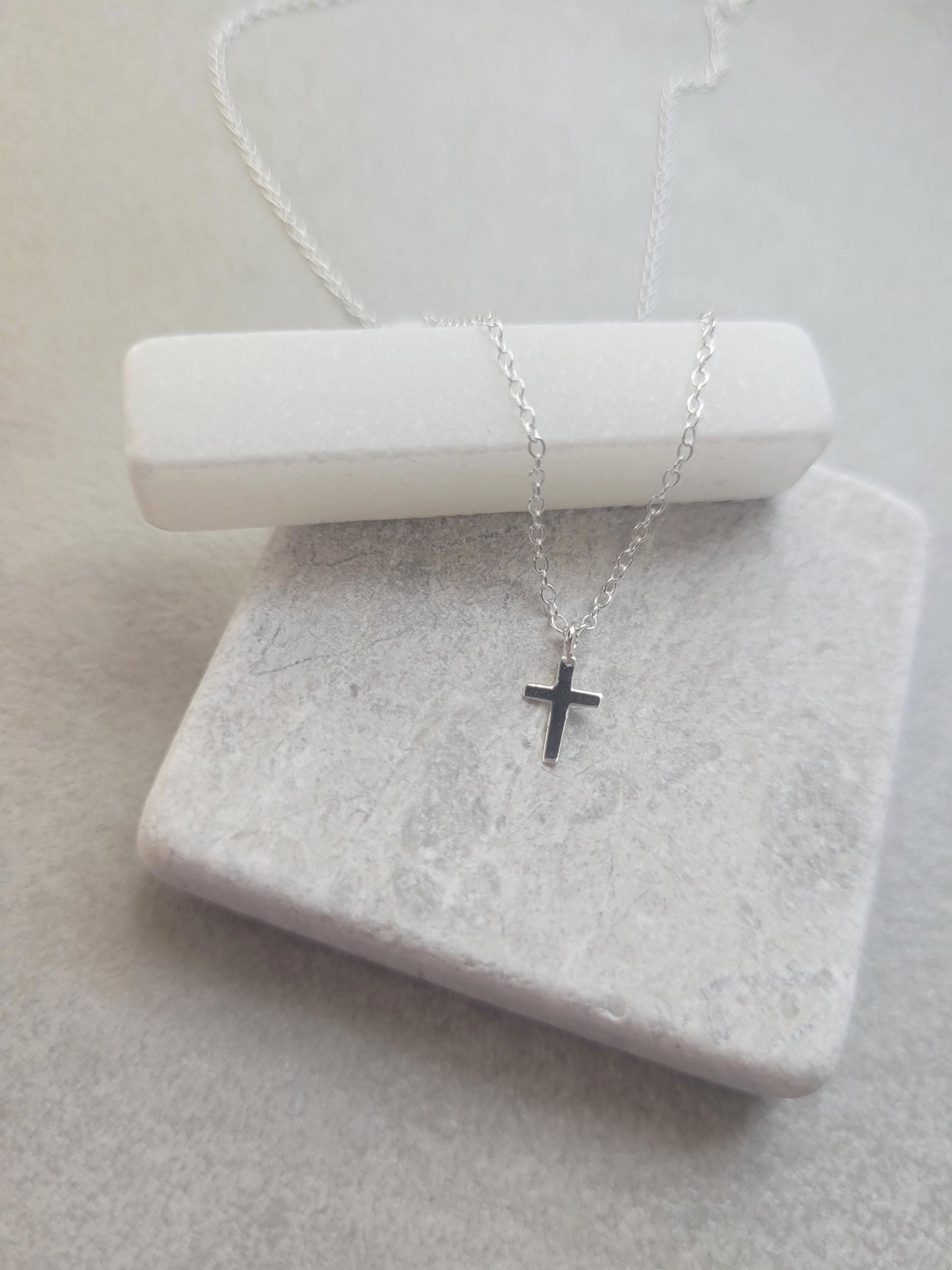 Sterling silver cross necklace / Layer necklace / Sliver / Cross / Minimal / Minimalist / Gift