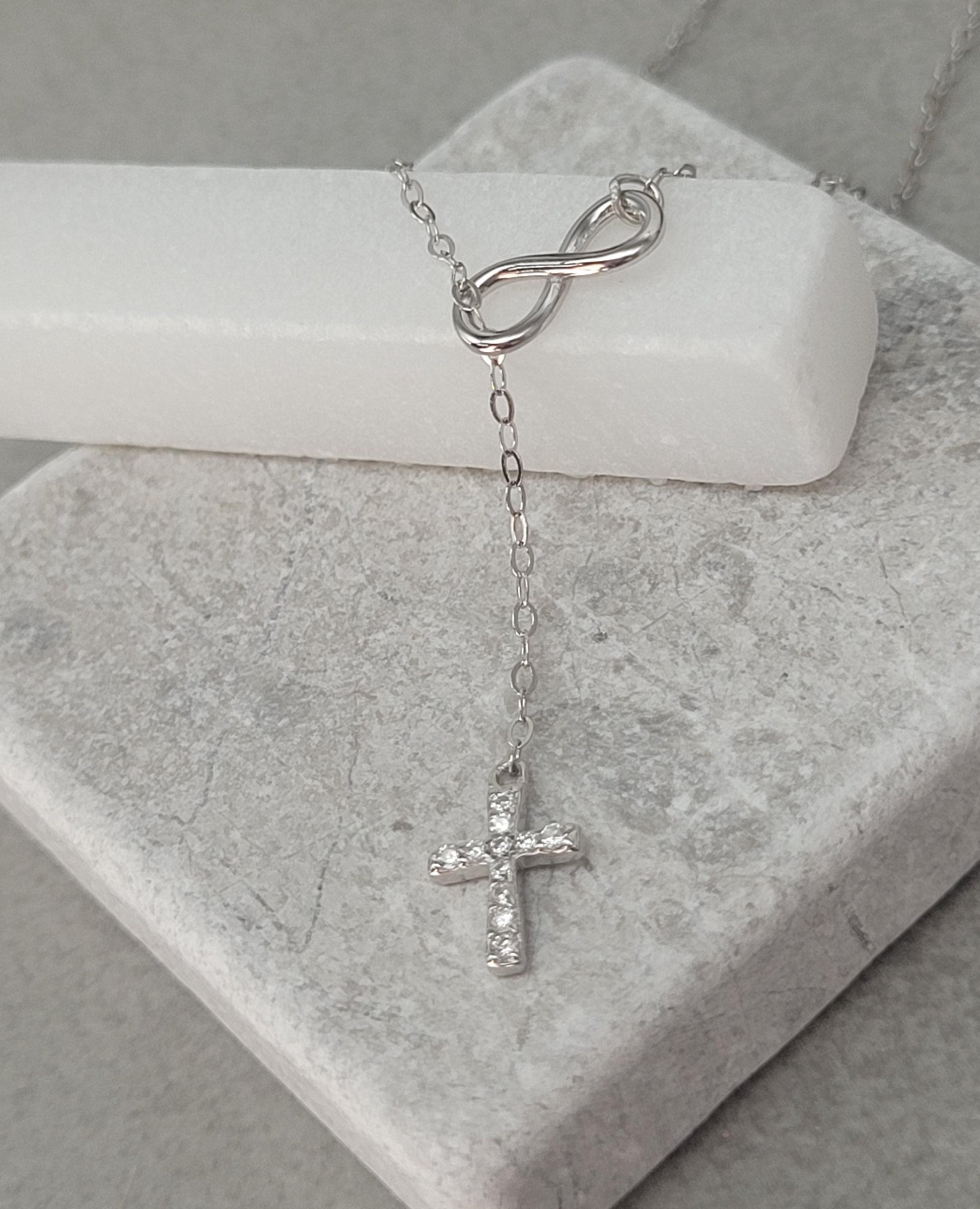Sterling silver cross necklace / Minimal / Minimalist / Gift / Cross / Silver / Layer necklace