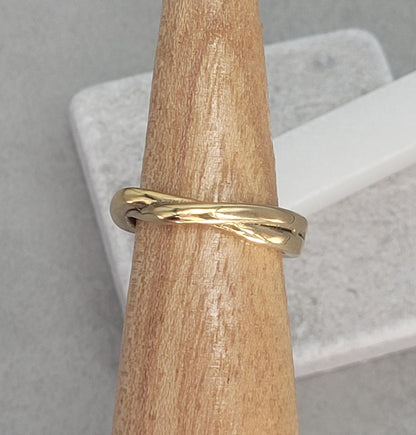Golden twisted ring / Simple ring / Gold ring / Brass ring / Minimal / Minimalist