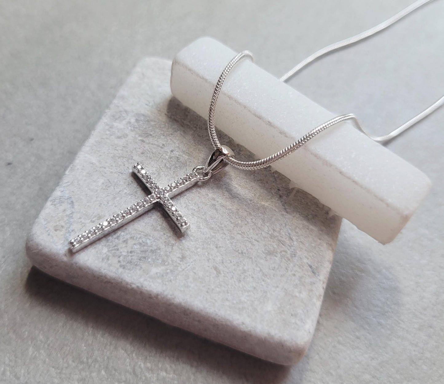Sterling silver cross necklace / Cross / Gift / Silver chain / Silver necklace / Minimal / Minimalist