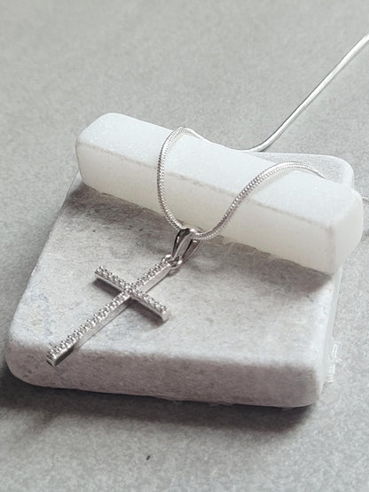 Sterling silver cross necklace / Cross / Gift / Silver chain / Silver necklace / Minimal / Minimalist