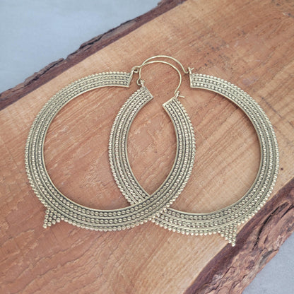 Extra large golden hoops / Oversized earrings / Statement-Making / Urban glam / Hoops / Tropical vibe / Boho chic / Unique design / Big hoop