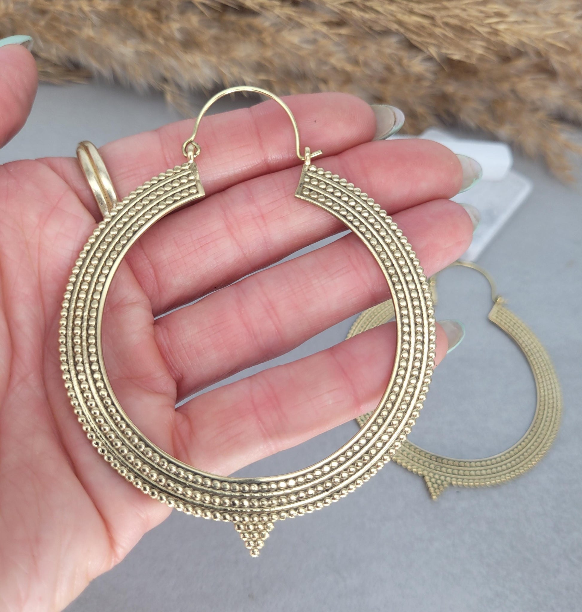 Extra large golden hoops / Oversized earrings / Statement-Making / Urban glam / Hoops / Tropical vibe / Boho chic / Unique design / Big hoop