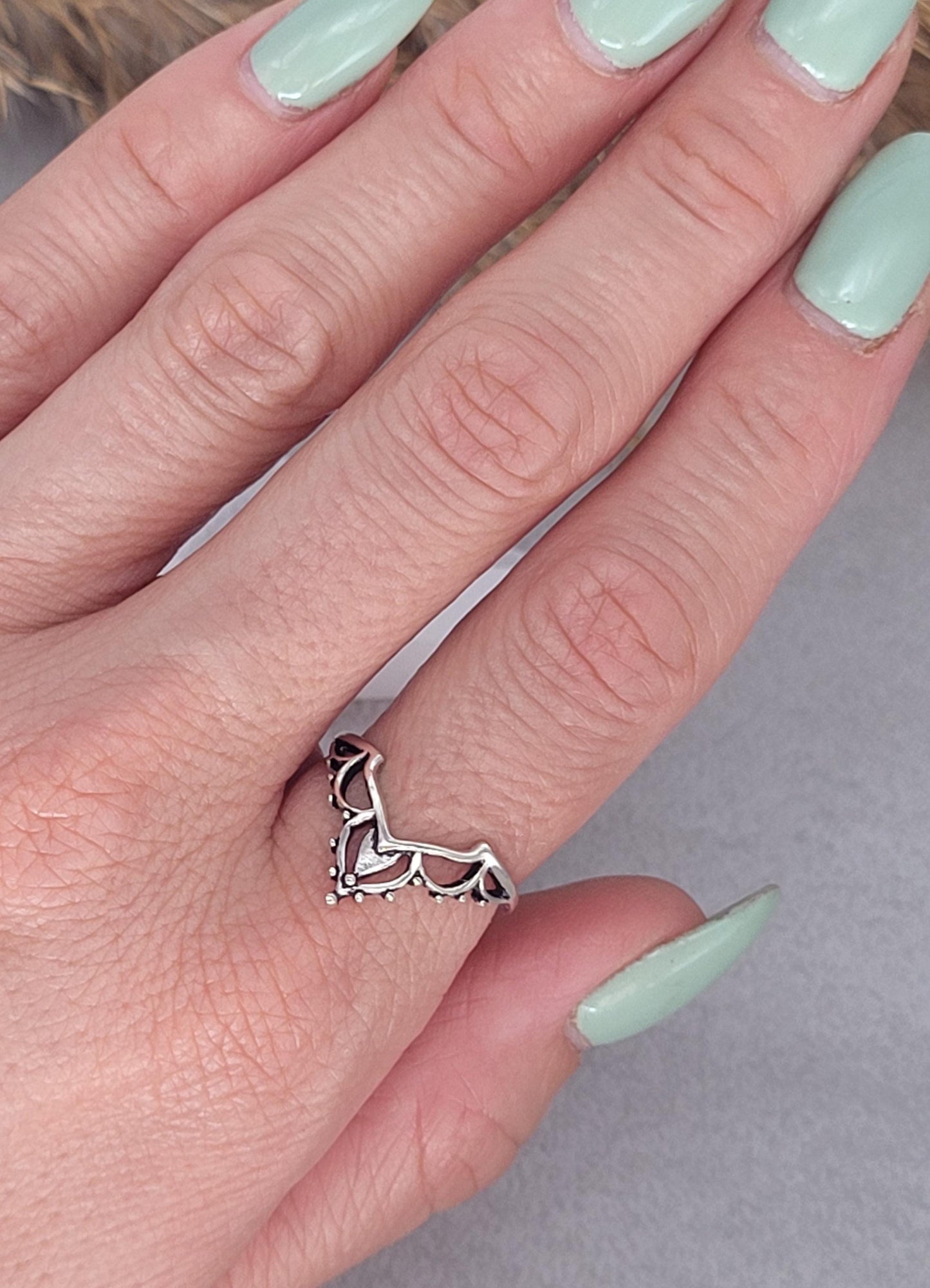 Bohemian style ring / Minimal / Minimalist / Gift / Free uk shipping / Silver ring / Elegant / Simple / Dainty / Gift