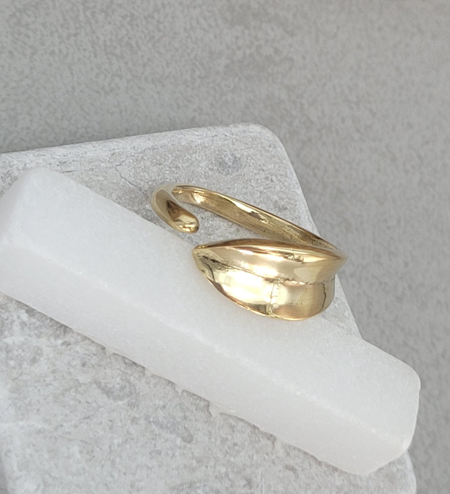 Simple golden ring / Adjustable / Brass / Minimal / Band / Gift / Elegant / Delicate / Bold / Cute / Brass jewellery