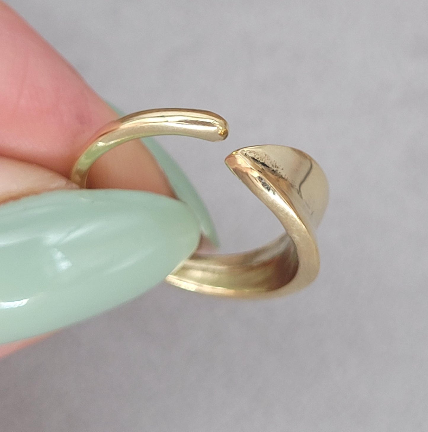Simple golden ring / Adjustable / Brass / Minimal / Band / Gift / Elegant / Delicate / Bold / Cute / Brass jewellery