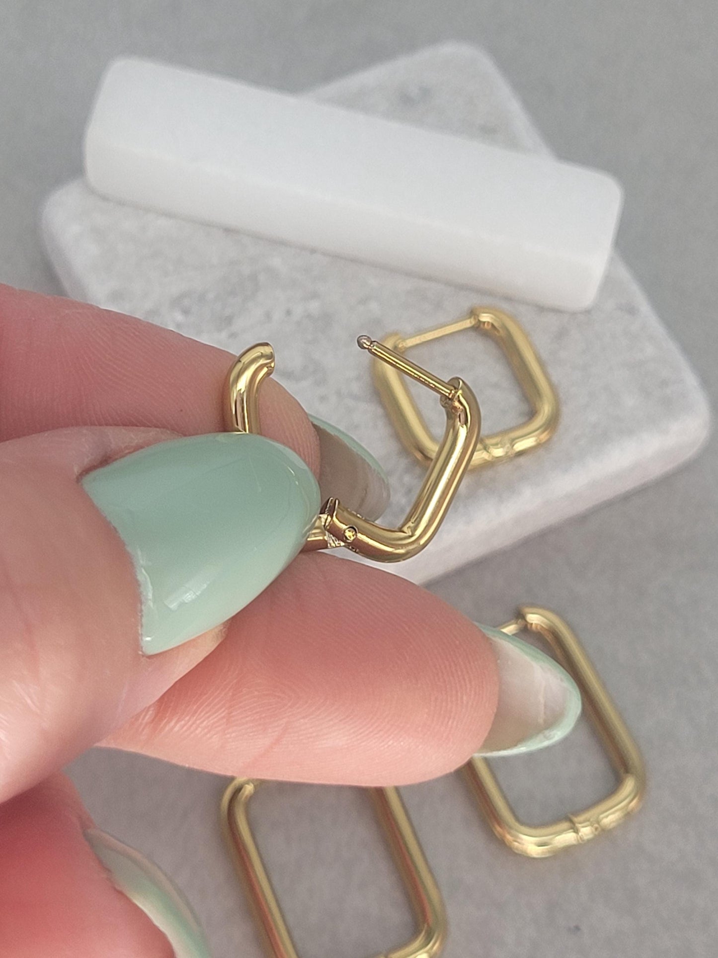 18k gold hoops / square hoop earrings / Minimal / Minimalist / Cute / Gift / x2 pairs / hoops / Gold