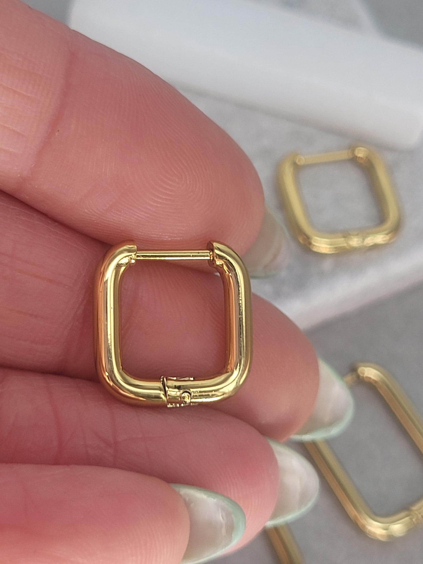 18k gold hoops / square hoop earrings / Minimal / Minimalist / Cute / Gift / x2 pairs / hoops / Gold