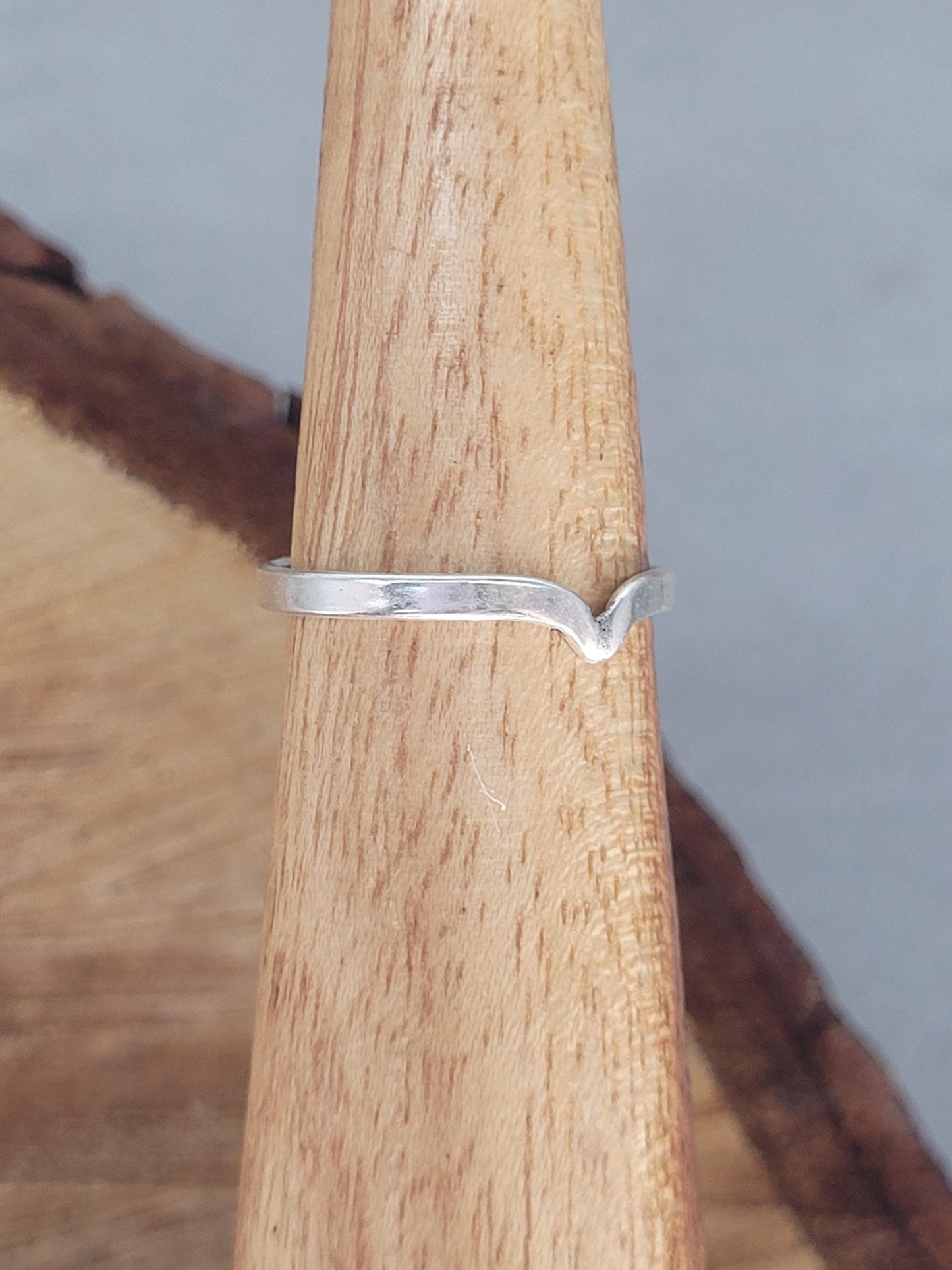 Simple silver midi ring / Elegant / Minimal / Minimalist / Stackable / Dainty-design / Gift / Cute