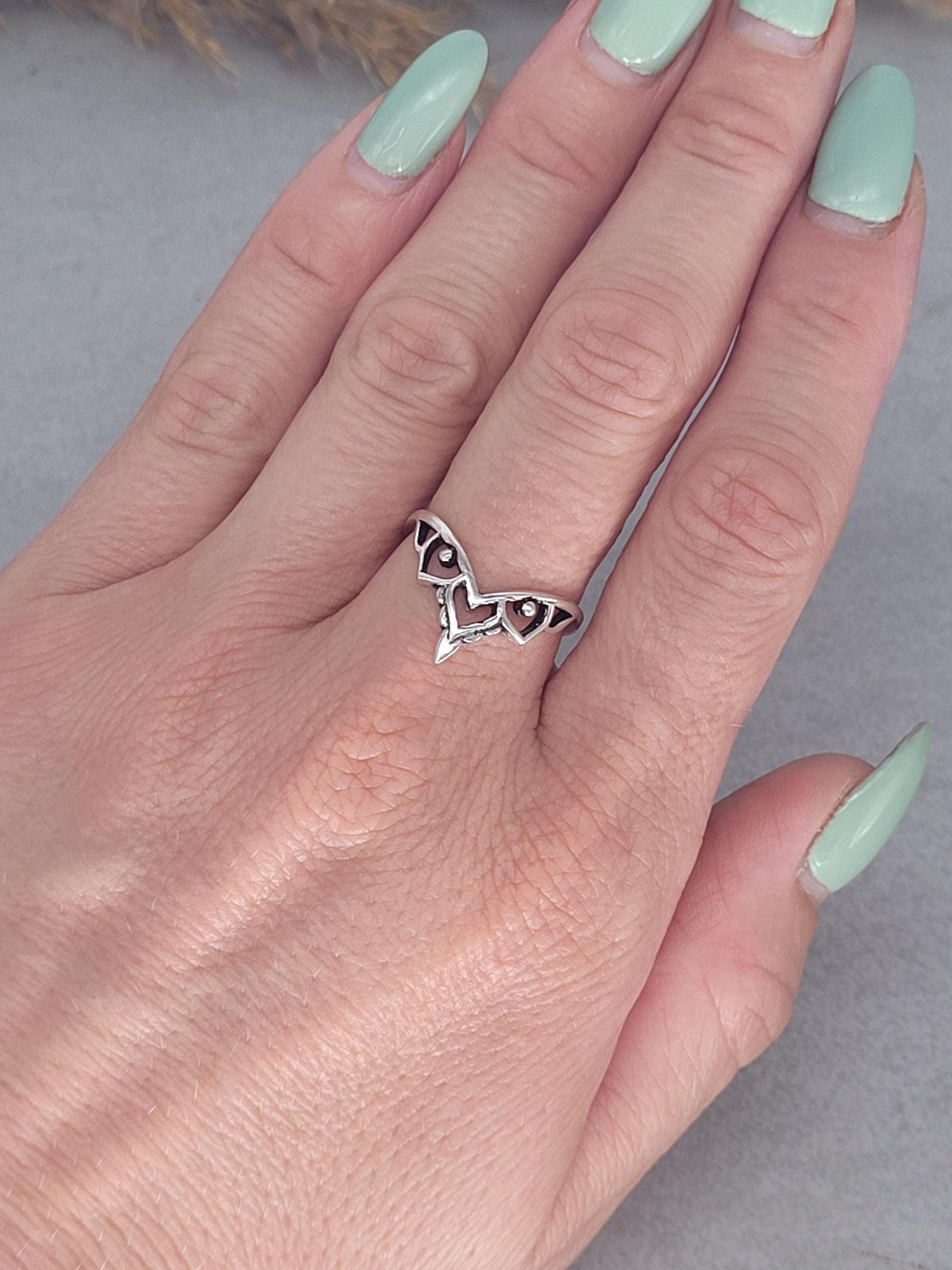 Silver detailed ring / Simple / Elegant / Minimal / Minimalist / Stackable / Cute / Gift / Dainty