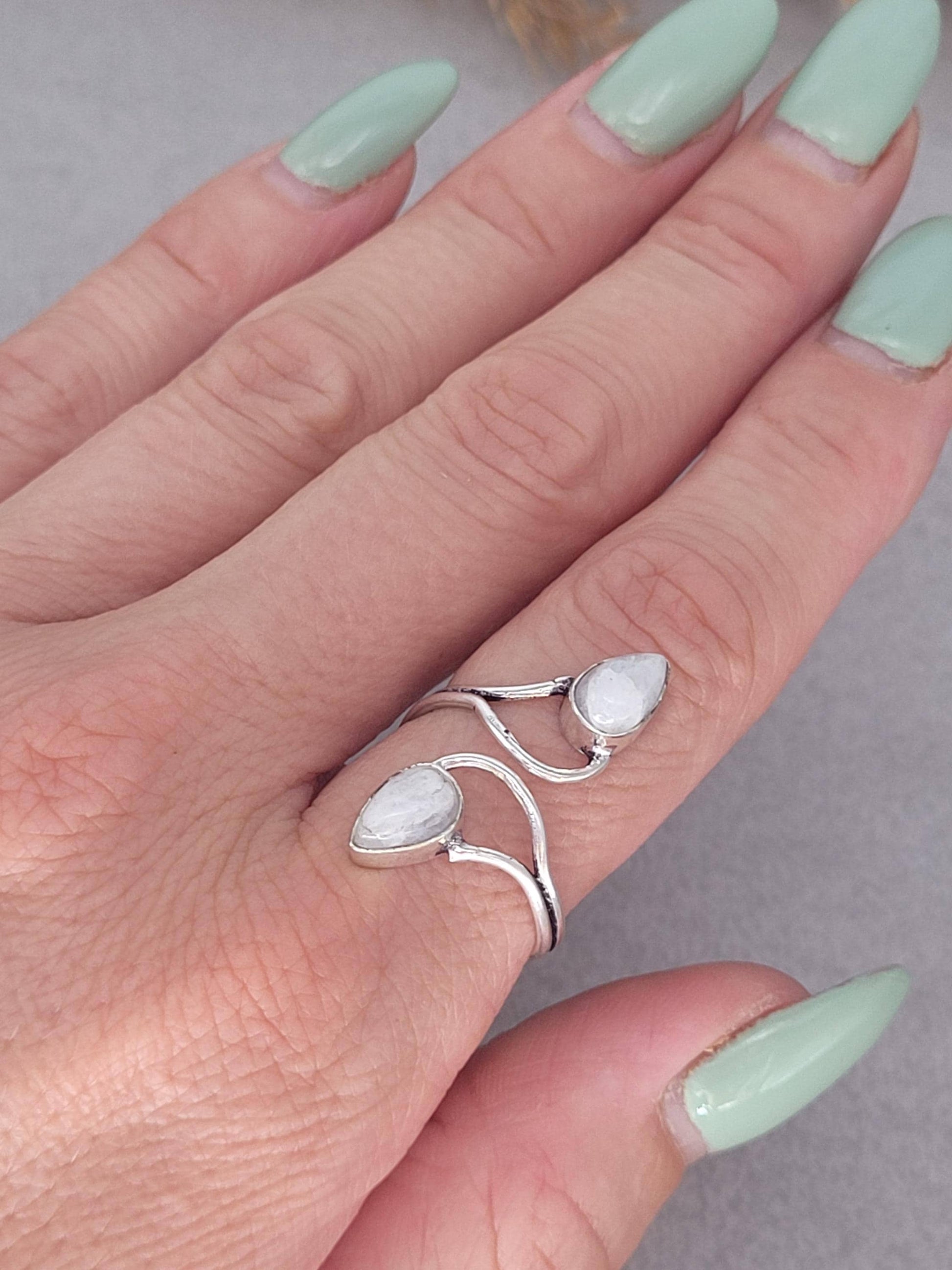 Silver adjustable moonstone stone ring / pretty / Cute / Gift / Jewellery / Wedding / Ethnic / Free delivery / Birthstone