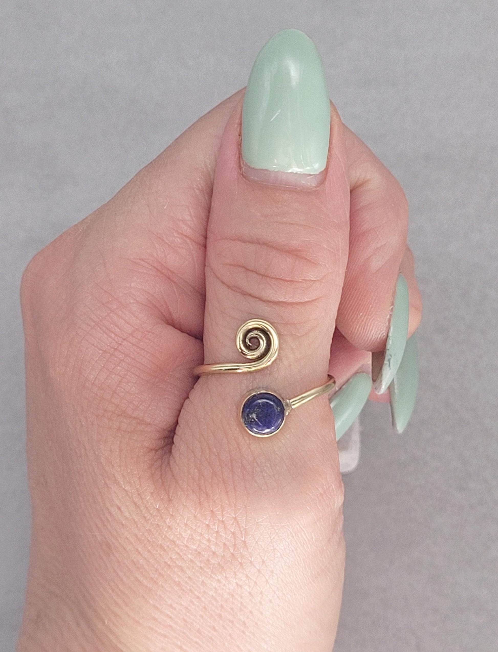 Adjustable golden ring / Simple / Bohemian / Gift / Cute / Minimal / Minimalist / Hers / Brass