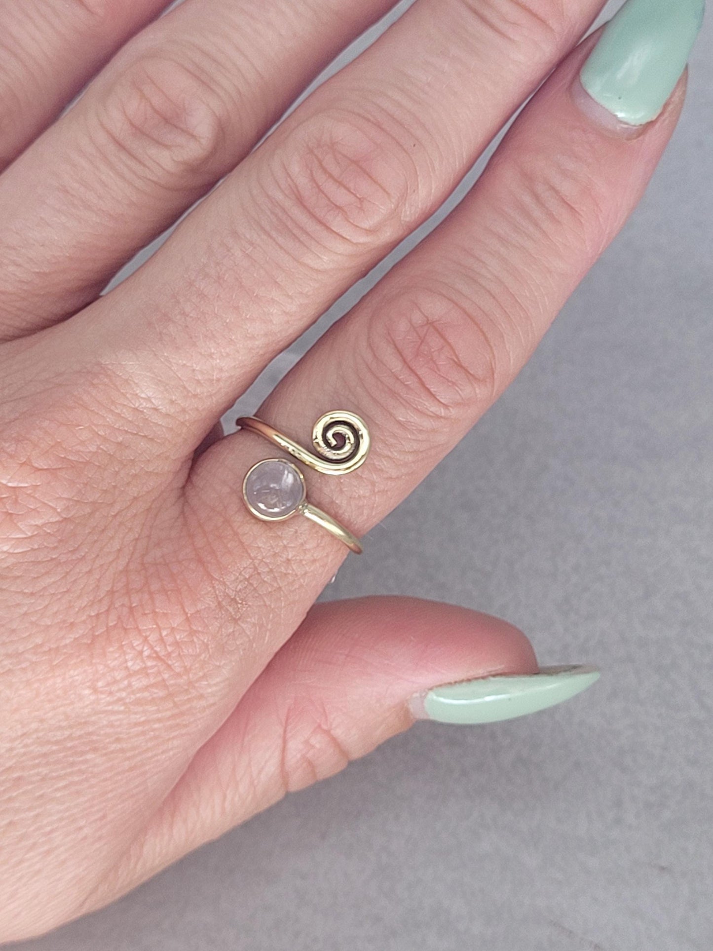 Adjustable golden ring / Simple / Bohemian / Gift / Cute / Minimal / Minimalist / Hers / Brass