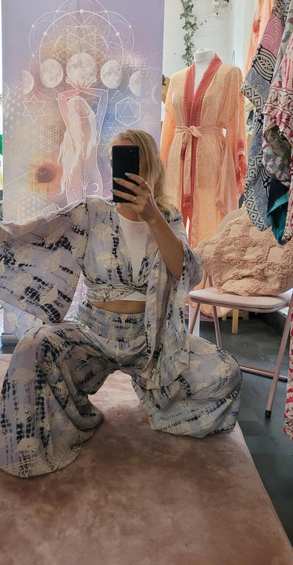 Bamboo silk co-ord set / Summer / Elegant / Holiday / Beach / Soft / Top and trousers / Boho / Luxurious / Sustainable / Flowy / Comfortable