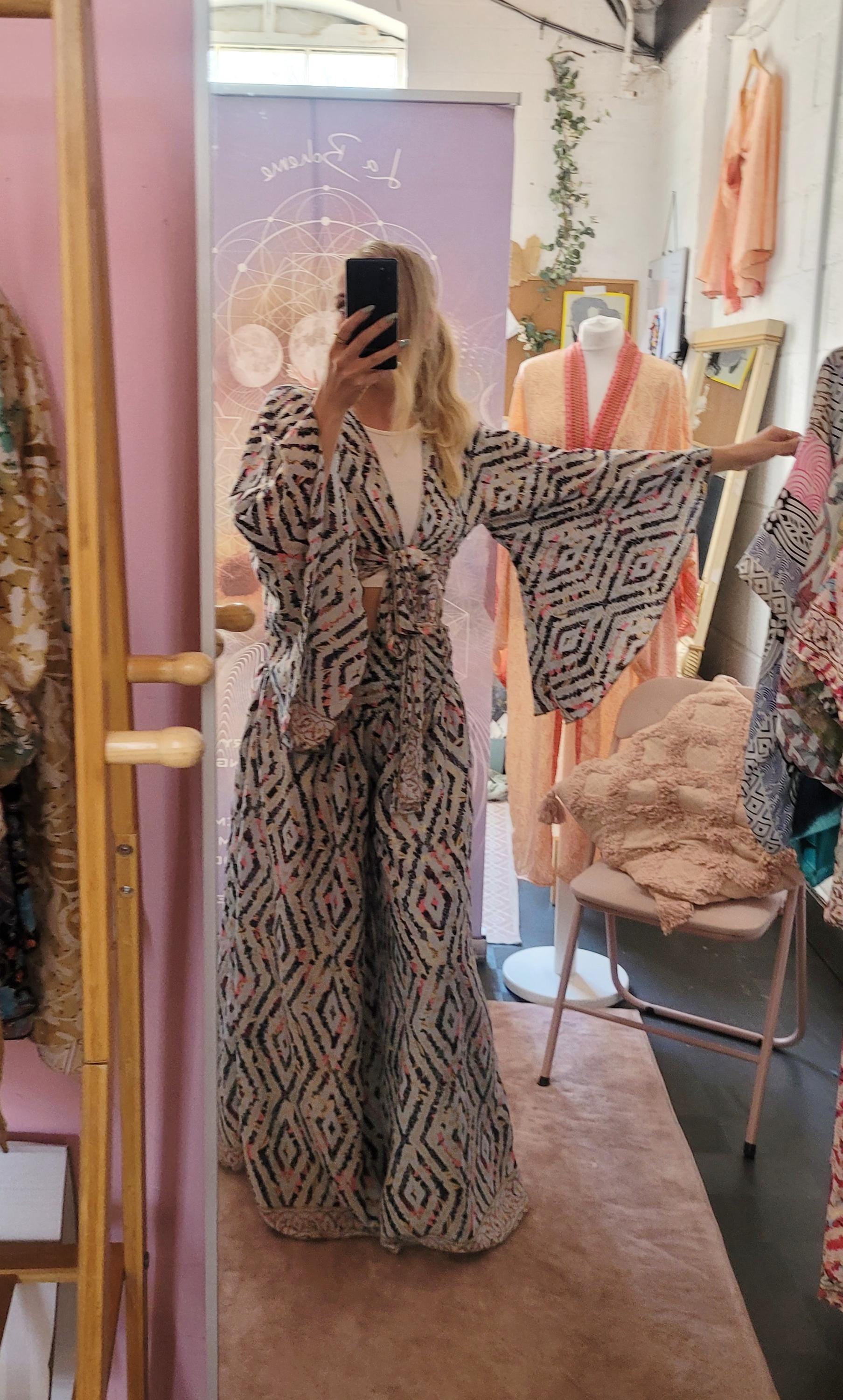 Bamboo silk co-ord set / Summer / Elegant / Holiday / Beach / Soft / Top and trousers / Boho / Luxurious / Sustainable / Flowy / Comfortable
