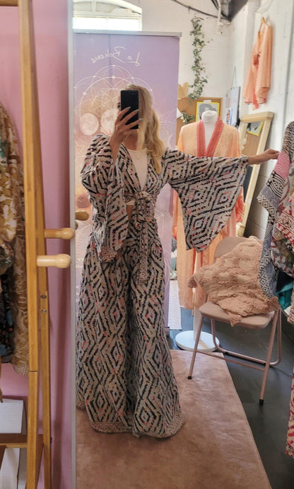 Bamboo silk co-ord set / Summer / Elegant / Holiday / Beach / Soft / Top and trousers / Boho / Luxurious / Sustainable / Flowy / Comfortable