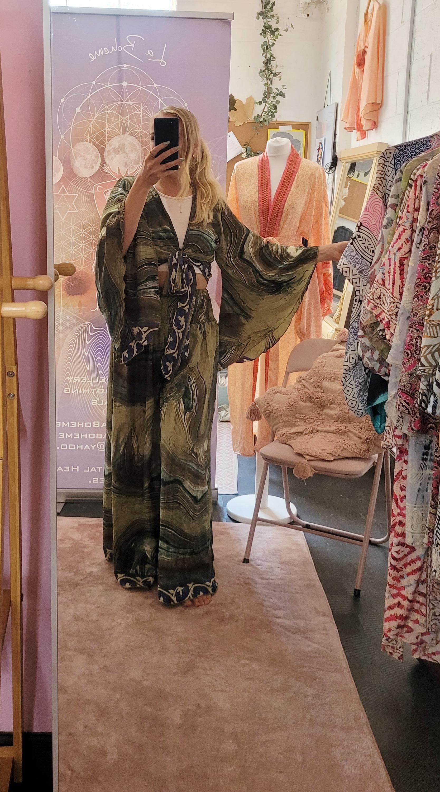 Bamboo silk co-ord set / Summer / Elegant / Holiday / Beach / Soft / Top and trousers / Boho / Luxurious / Sustainable / Flowy / Comfortable