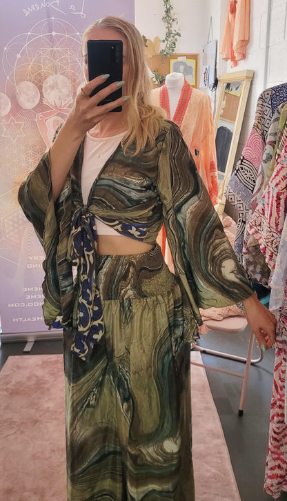Bamboo silk co-ord set / Summer / Elegant / Holiday / Beach / Soft / Top and trousers / Boho / Luxurious / Sustainable / Flowy / Comfortable