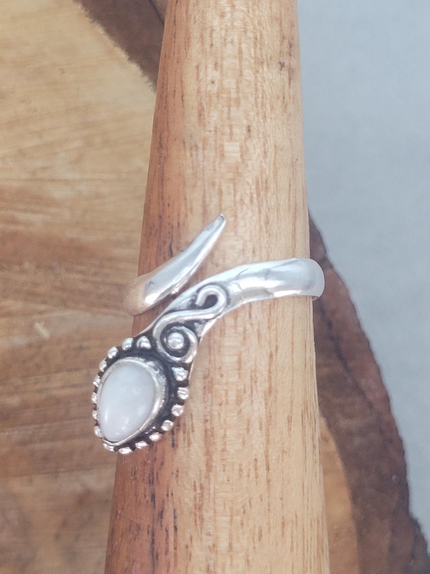 Silver ring / Adjustable ring / Silver jewellery / Boho ring / Bohemian / Pretty / Hippie / Elegant
