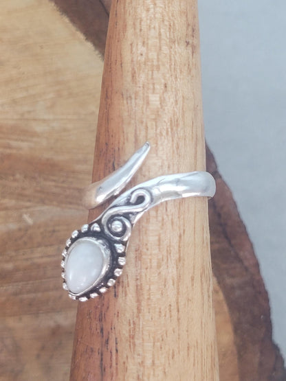 Silver ring / Adjustable ring / Silver jewellery / Boho ring / Bohemian / Pretty / Hippie / Elegant
