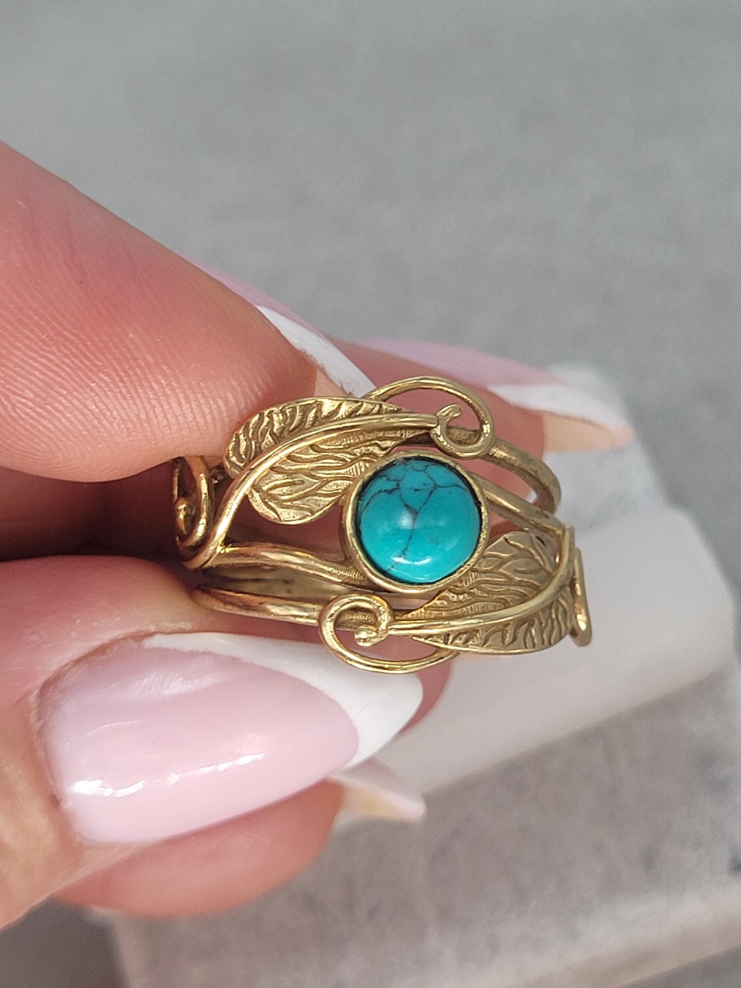 Gold feather ring / Statement / Gift / Ethnic / Elegant / Brass jewellery / Pretty / Gift idea / Detailed ring
